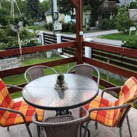 Holiday home Emma & Laura Apartmanhaz Harkany